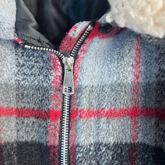 Wild Fable Buffalo Red Plaid Faux Fur Collar Preppy Zip Up Wool Blend Jacket MD - Picture 4 of 12